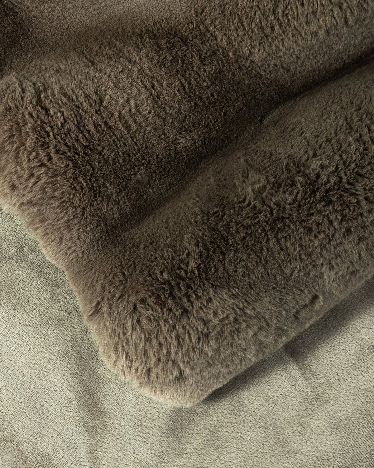 Faux Fur Blanket, Fungi